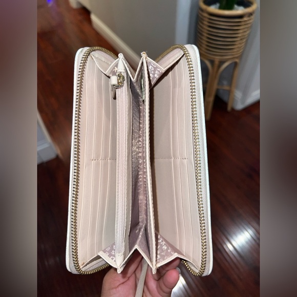 Kate Spade Wallet - Picture 6 of 16